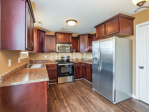 5th image of 3758 Gray Fox Dr