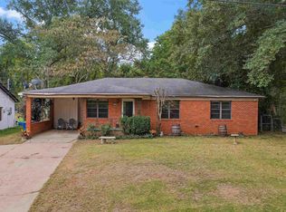 304 E Woodland Rd, Marshall, TX 75672