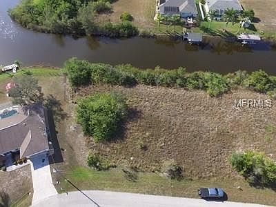 2nd image of 9604 Nastrand Cir