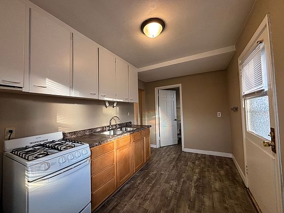 4th image of 476 Herschel St APT 11