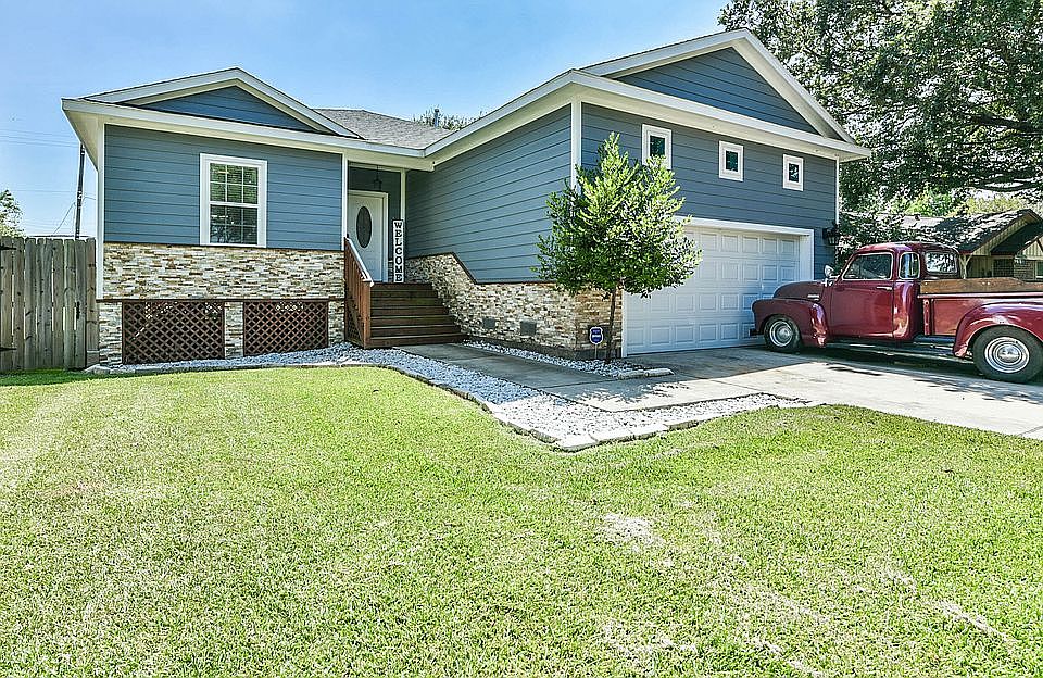 1st image of 3418 Lethbridge Dr