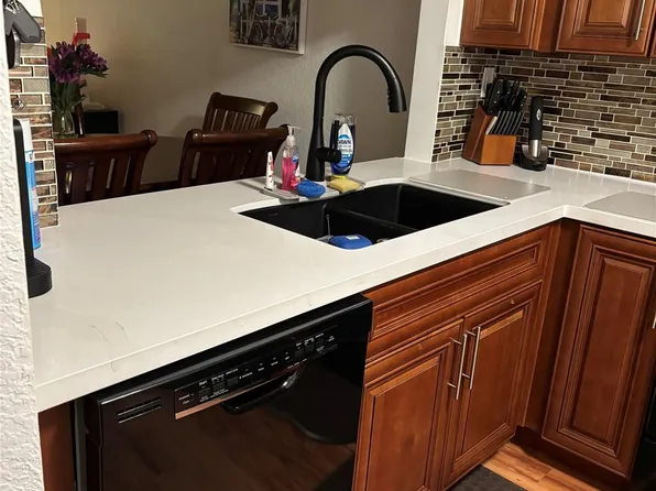 1172 NW 106th Terrace #205, Pembroke Pines, FL 33026