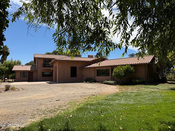 3rd image of 2700 Santa Ynez St