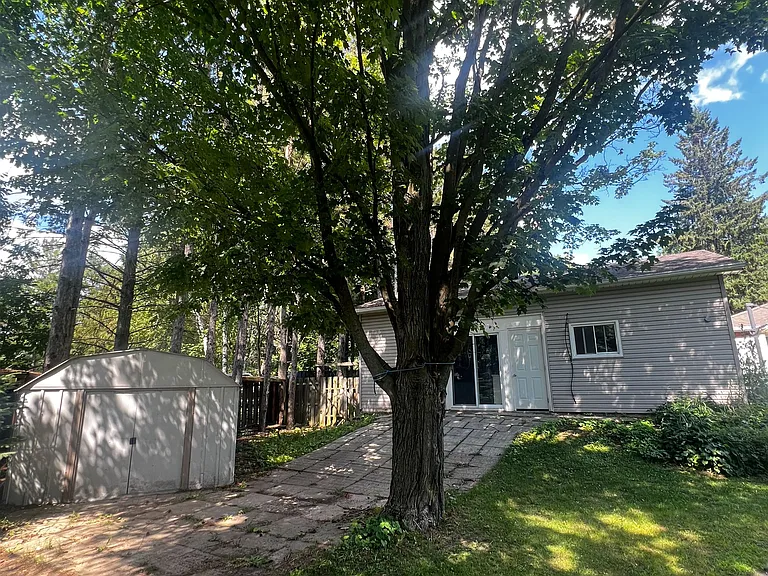 16632 York Durham Line #GARAGE — Photo 27