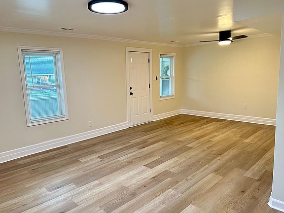 5th image of 306 N Saginaw St #1