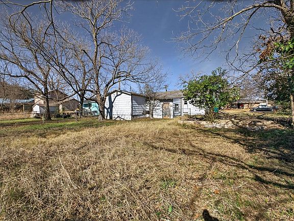 5th image of 2512 Bridge St