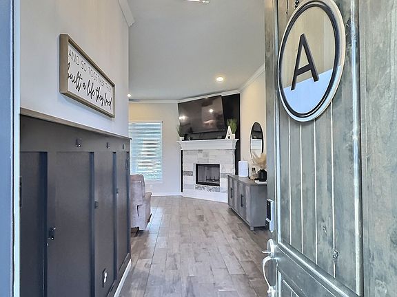 2nd image of 4015 Gallivant Dr