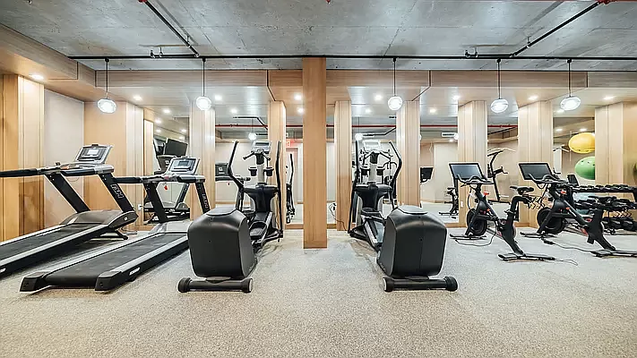 Rented by Nooklyn NYC LLC | media 82