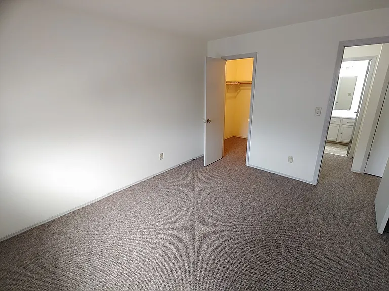 Heritage Apartments — Photo 50