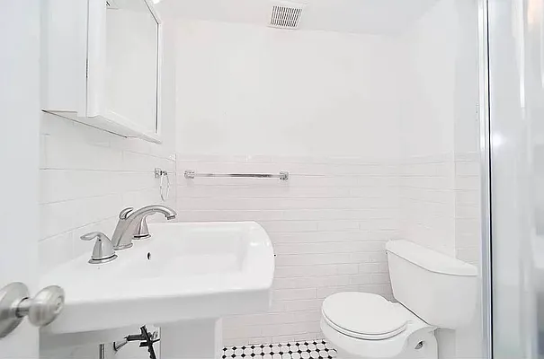 Rented by Compass | media 25