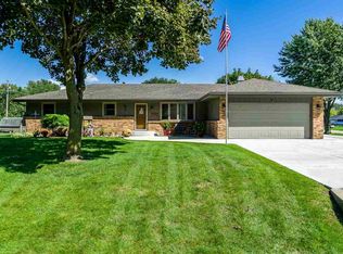 884 Windfield Ln, Machesney Park, IL 61115