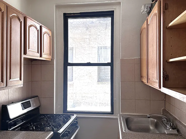 21-58 35th St #1A — Photo 2