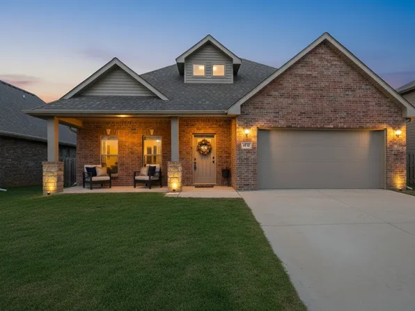 2120 Periwinkle Pl, Centerton, AR 72719