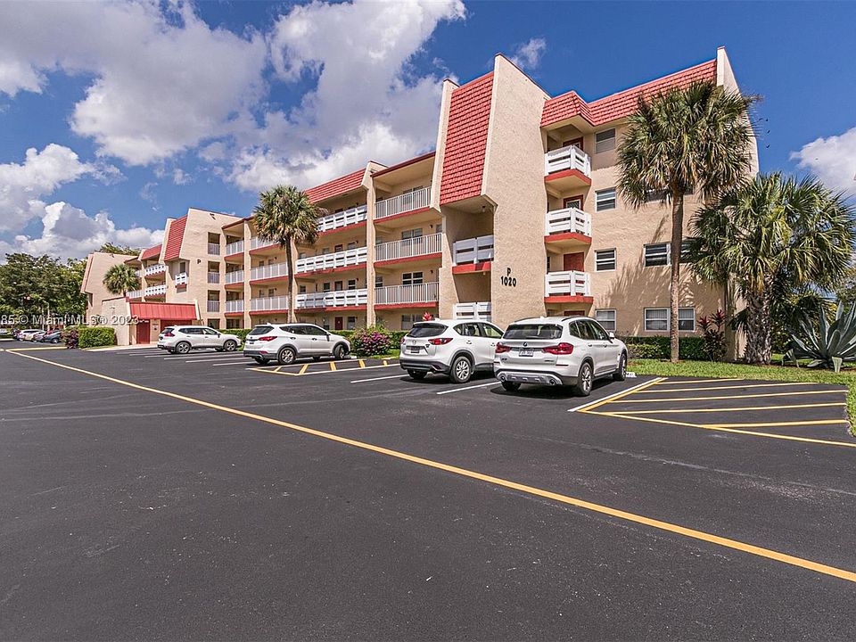 1st image of 1020 Country Club Dr APT 303
