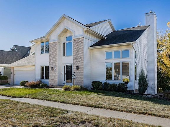2nd image of 3431 Oriole Ct NE