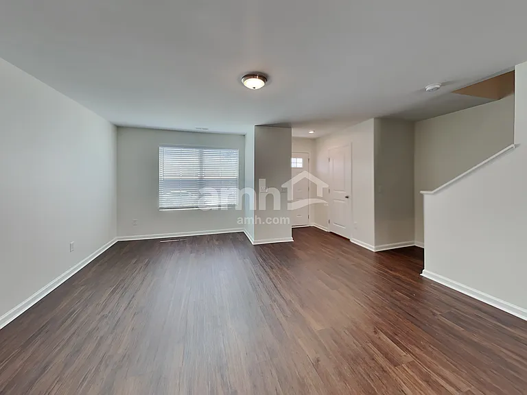204 Castlebrook Dr — Photo 6