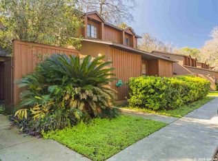 5837 SW 8th Pl, Gainesville, FL 32607