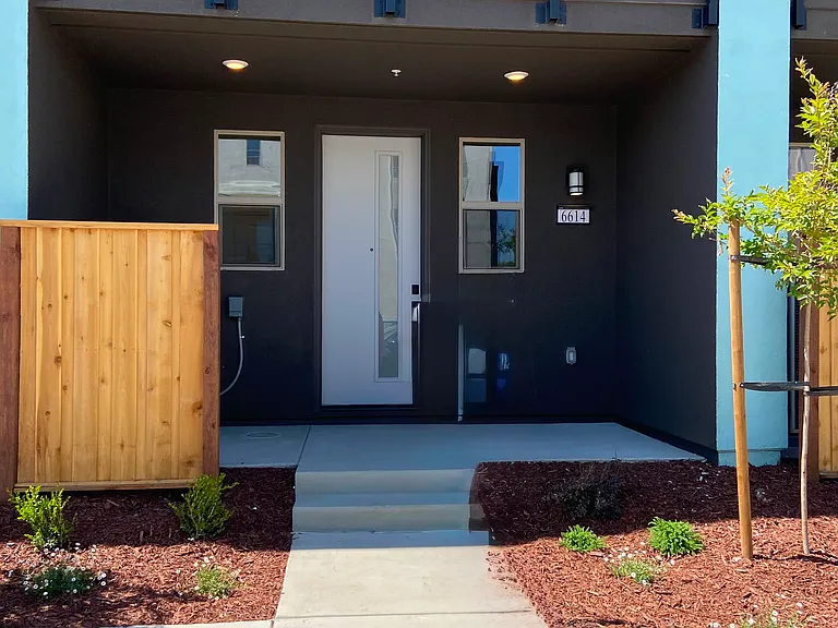 6614 Vibrant Loop — Photo 1