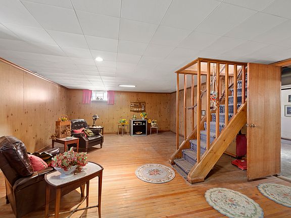5th image of 2311 E 63rd St