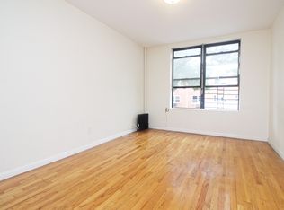 30-95 32nd St #2A, Astoria, NY 11102