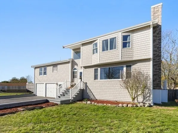 25 Warfield Ave, Hull, MA 02045