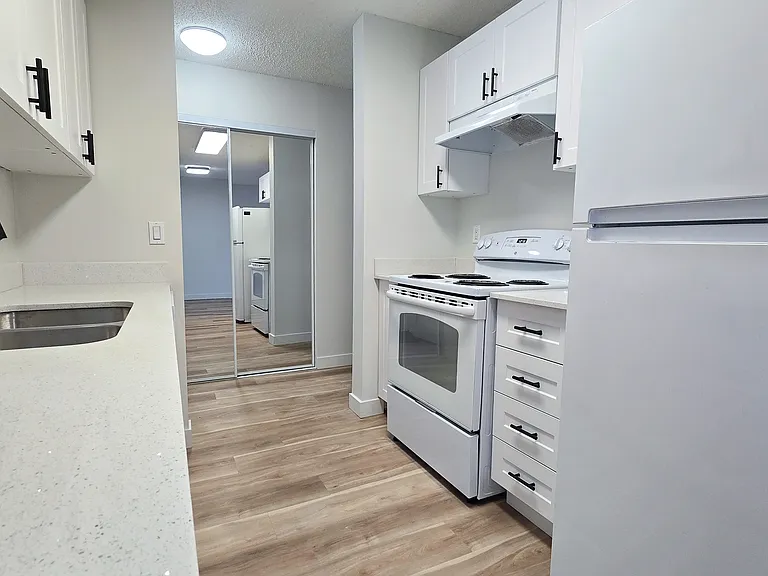 140 Harrow Cir NW — Photo 32