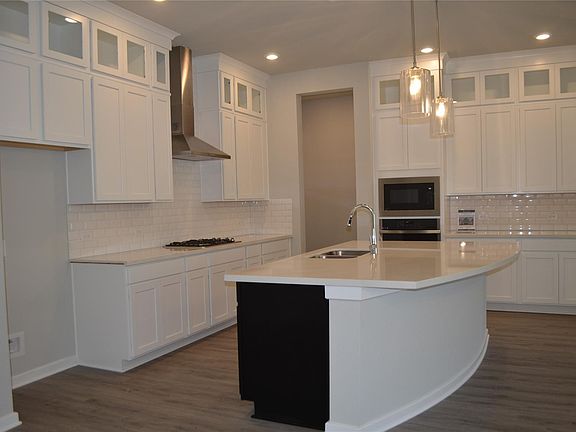 7th image of this home