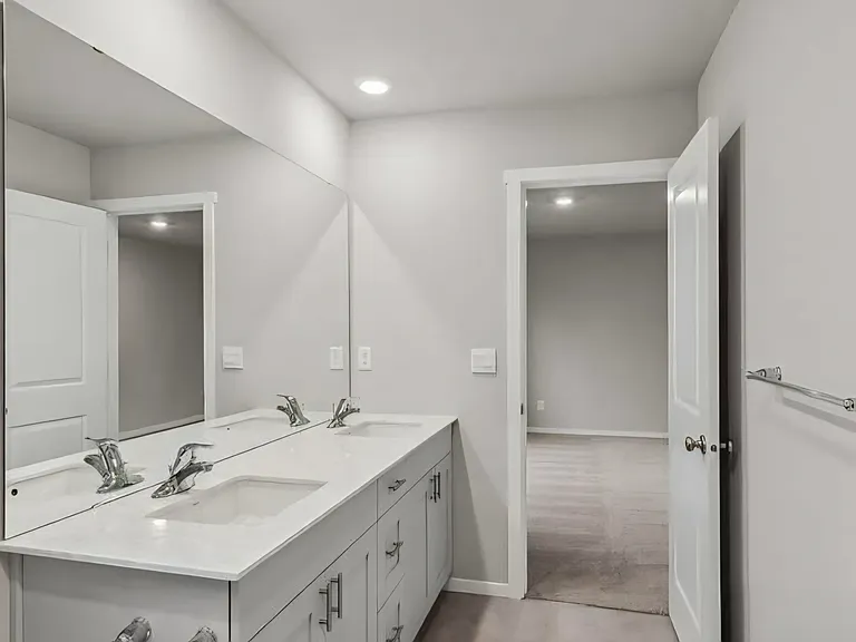 1561 SW Fielder Pl — Photo 6