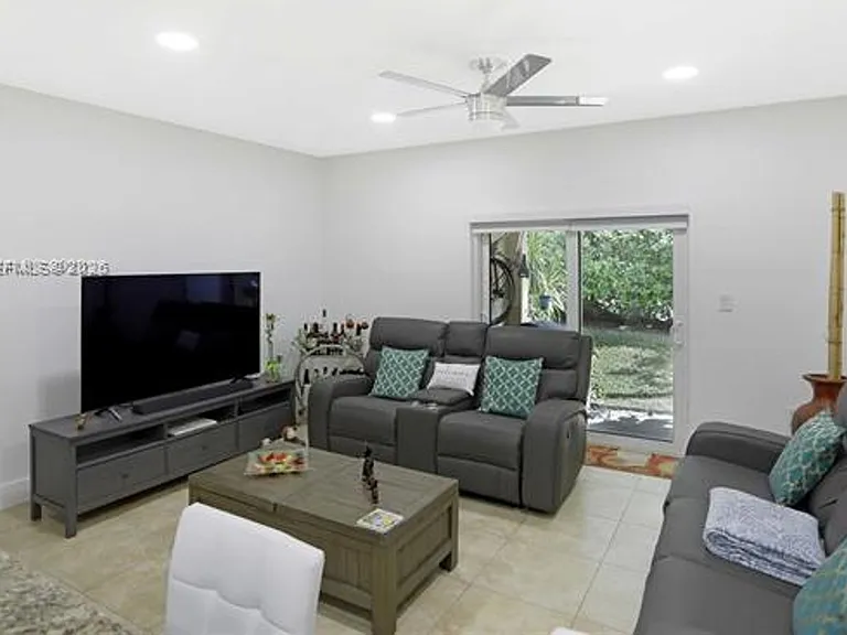 5701 NW 114th Ct #Townhouse 106 — Photo 1