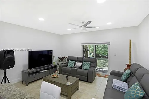 5701 NW 114th Ct #Townhouse 106 Photo 1