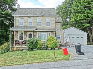 204 Cedar Dr, Lititz, PA 17543