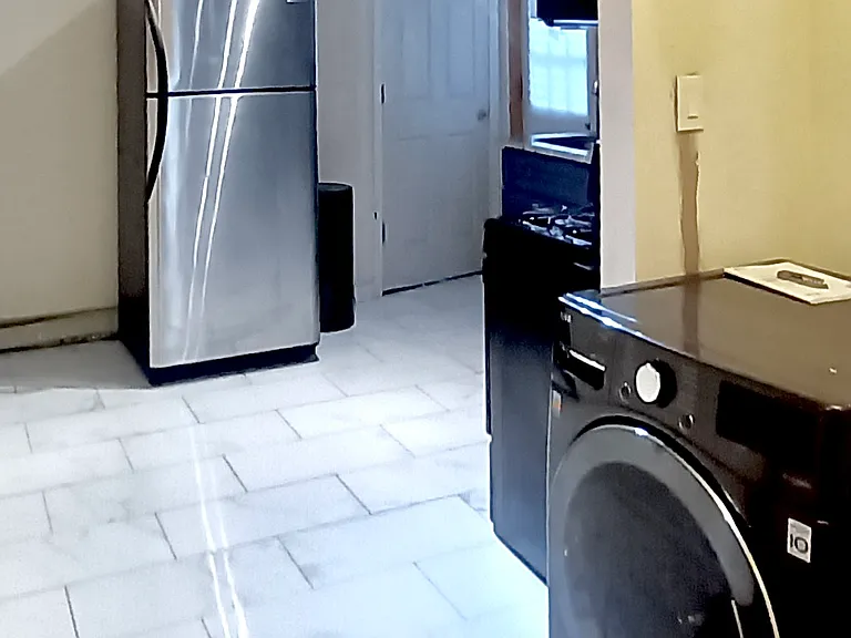 67 Gore St #1R — Photo 1