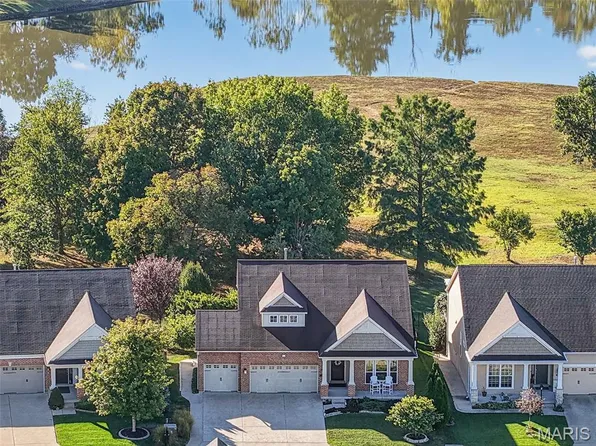 128 Vistalago Pl, Saint Peters, MO 63376