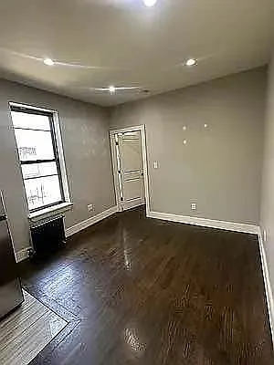 Rented by R New York | media 2