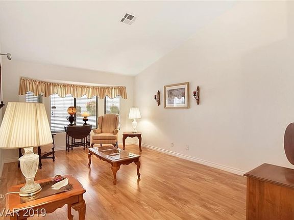 5th image of 273 Sunshine Springs Ct