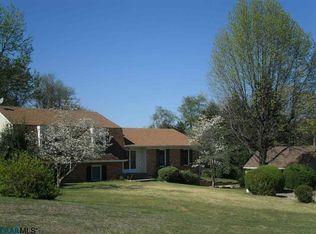 950 Madison Dr, Earlysville, VA 22936