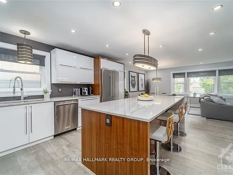 354 Tweedsmuir Ave #2 — Photo 2