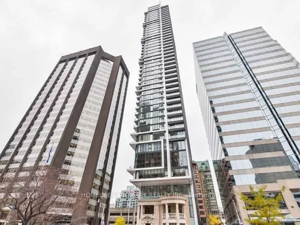 426 University Ave, Toronto, ON