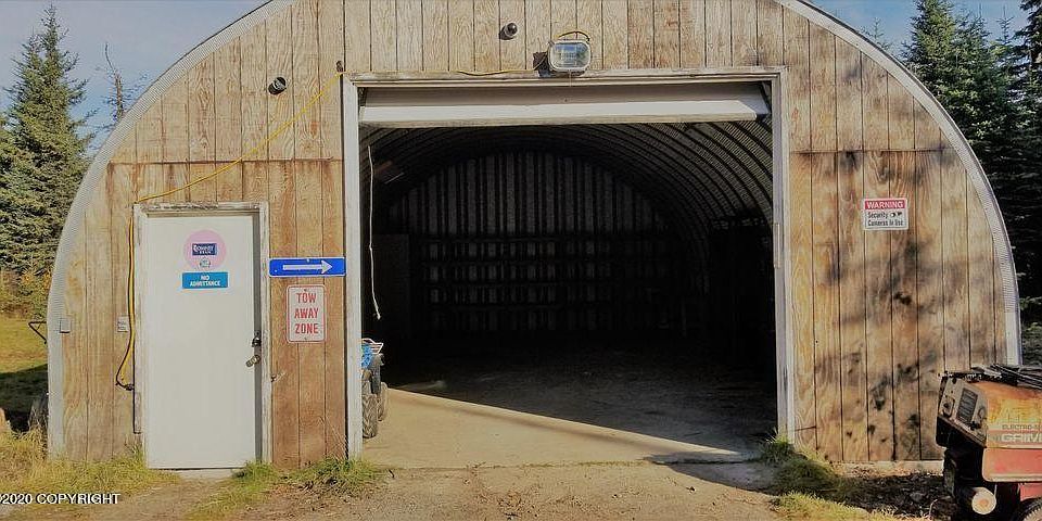 2nd image of 71066 Greenfield Rd