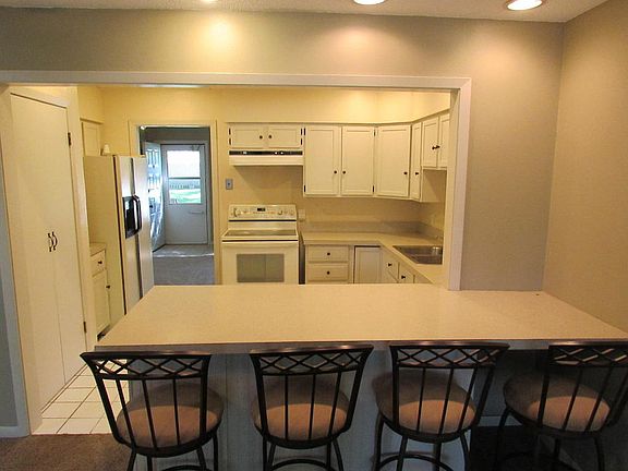 4th image of 912 10th St