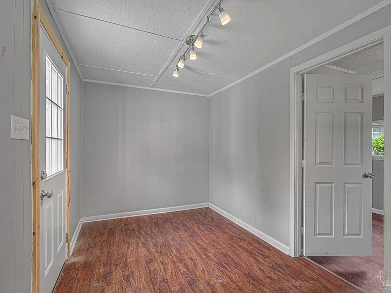 3211 Torres Ave — Photo 22