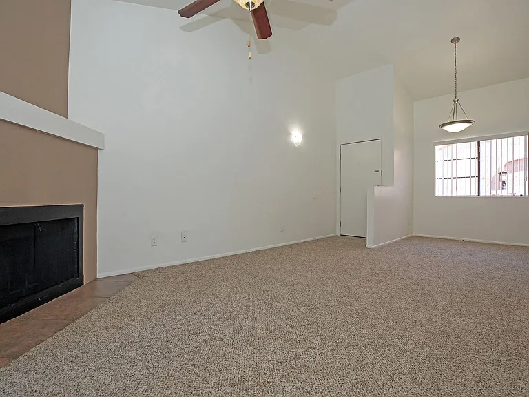 Winterhaven Terrace — Photo 46