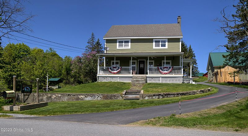 5th image of 270 Crosier Road