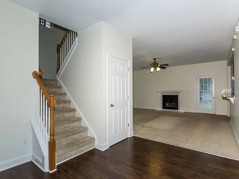 122 The Blvd — Photo 3