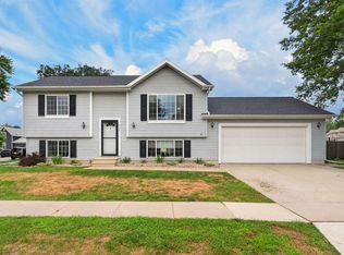 316 5th Ave NW, Waverly, IA 50677