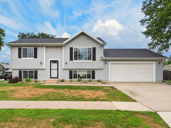 316 5th Ave NW, Waverly, IA 50677