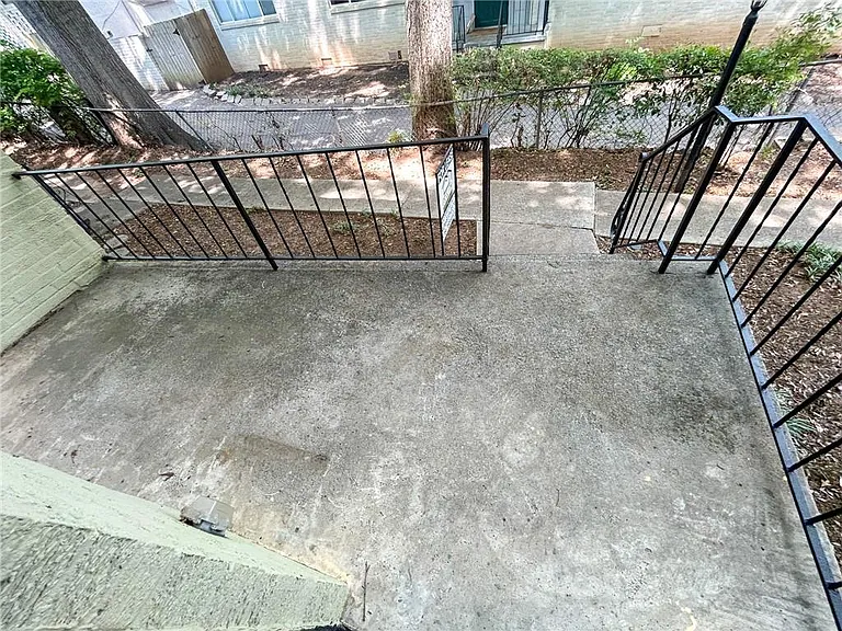 411 10th St NE #7 — Photo 27