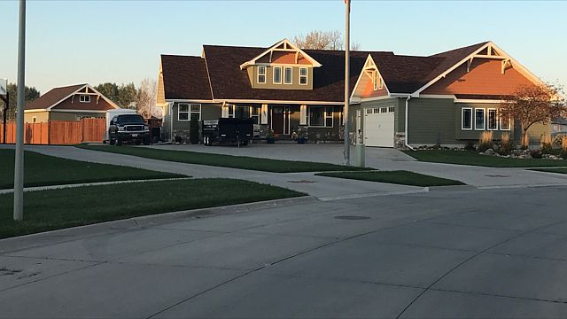 1st image of 807 Cottonwood Trl