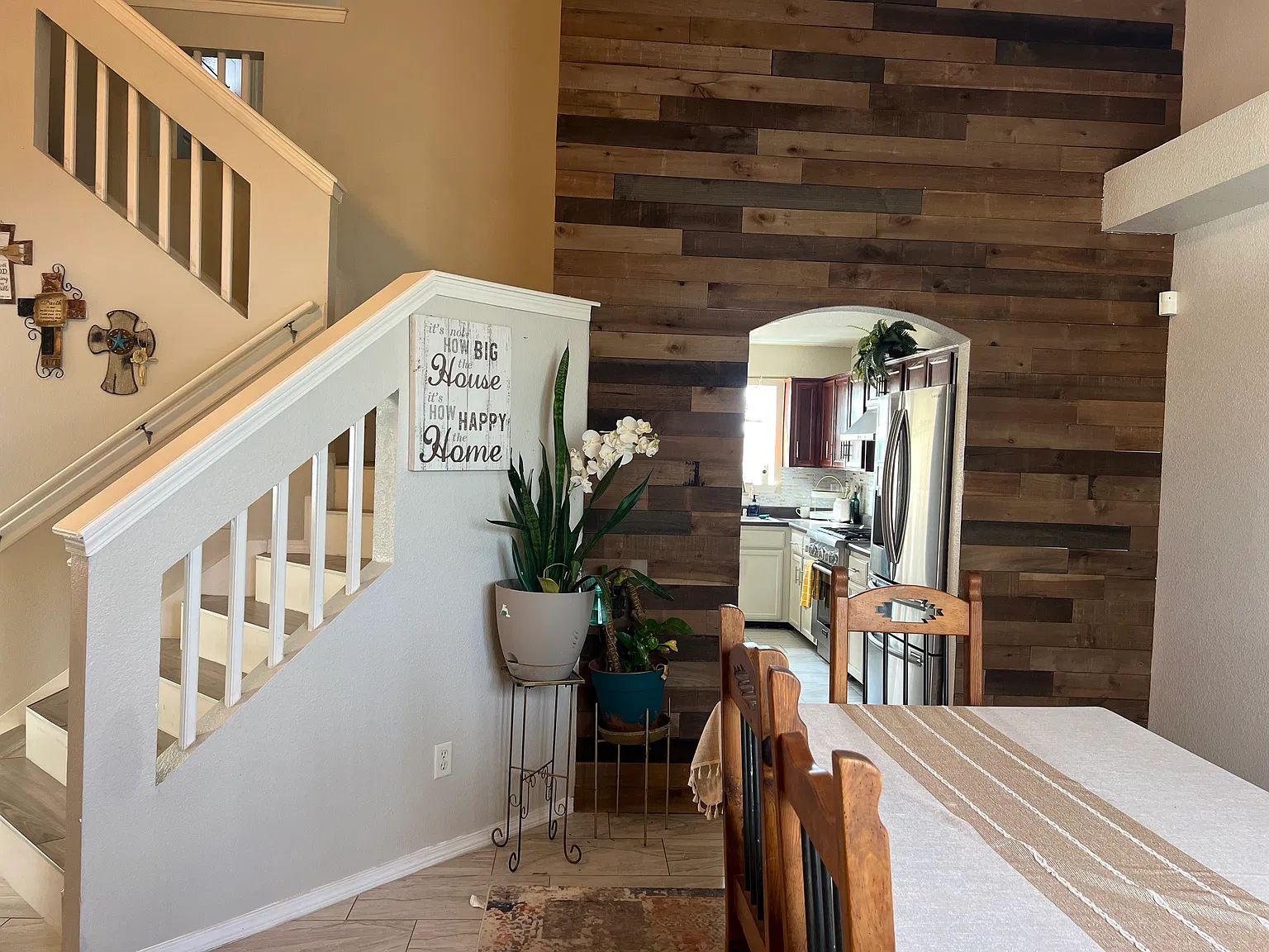 3 bed, 2.5 bath, 1669 sqft, $1,700 — Photo 3