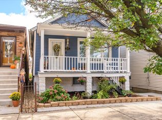 3733 S Wallace St, Chicago, IL 60609